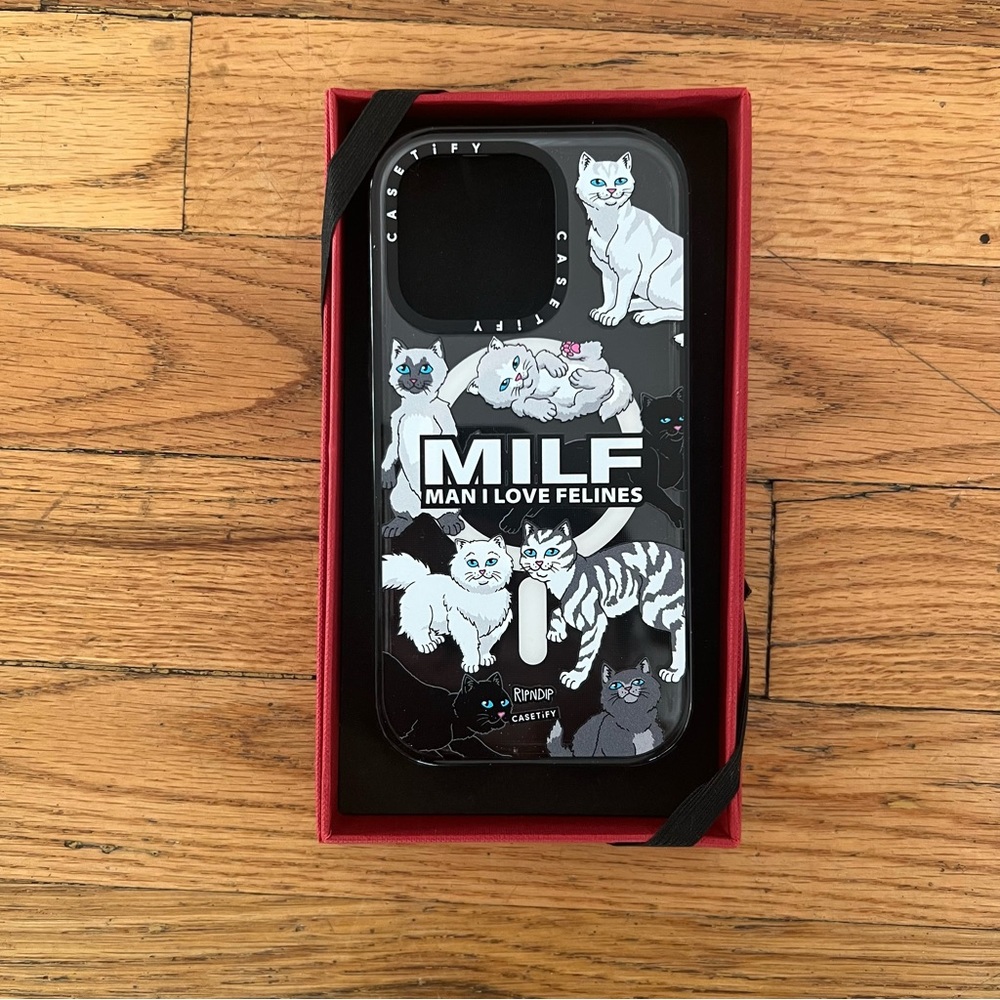 RIPNDIP MAN I LOVE FELINES (MILF) iPHONE14 CASE